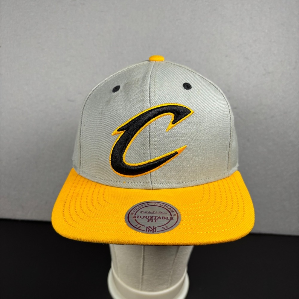 Mitchell & Ness Cleveland Cavaliers NBA Basketball Snapback Hat Cap Two Tone